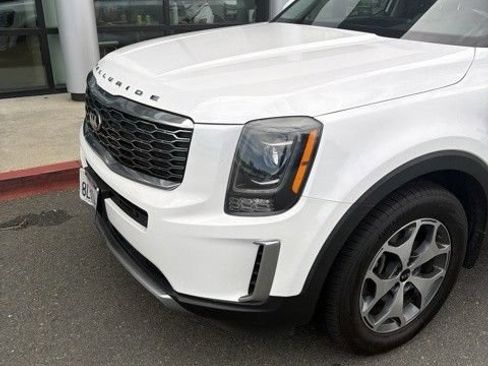 Used 2020 Kia Telluride EX w/ Towing Package FWD image 2
