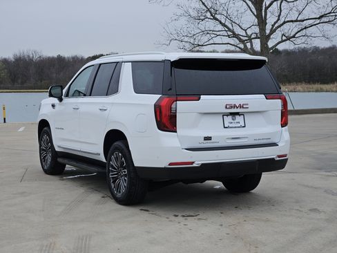 New 2026 GMC Yukon Elevation image 4