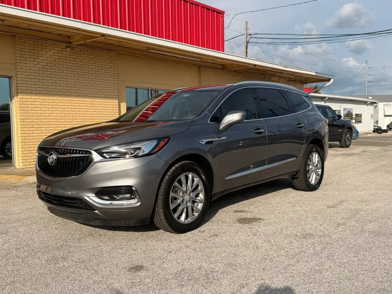 Used 2020 Buick Enclave Essence FWD image 1