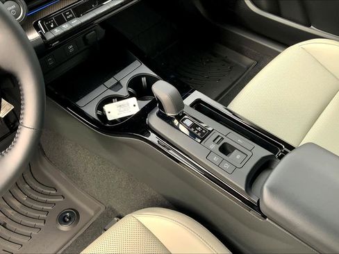New 2026 Toyota Prius XLE image 7