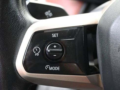 Used 2024 BMW iX xDrive50 w/ Premium Package AWD/4WD image 19
