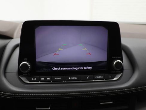 Used 2023 Nissan Rogue SV w/ SV Premium B Package image 24