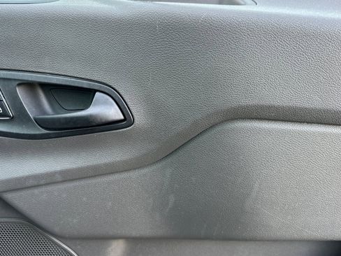 Used 2023 Ford Transit 350 XLT image 19