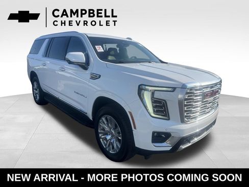 Used 2025 GMC Yukon XL Denali AWD/4WD image 7