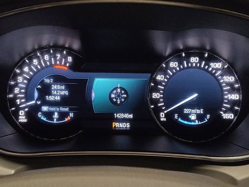 Used 2016 Lincoln MKX Select w/ Cargo Utility Package FWD image 23