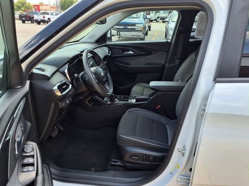 Used 2021 Chevrolet TrailBlazer LT w/ Convenience Package FWD image 15