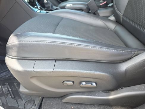 Certified 2022 Buick Encore Preferred w/ Safety Package AWD/4WD image 30