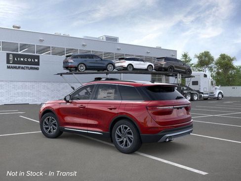 New 2026 Lincoln Corsair Premiere image 4