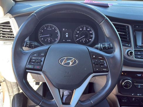 Used 2017 Hyundai Tucson Sport AWD/4WD image 4