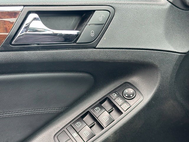 Used 2011 Mercedes-Benz ML 350 4MATIC image 33