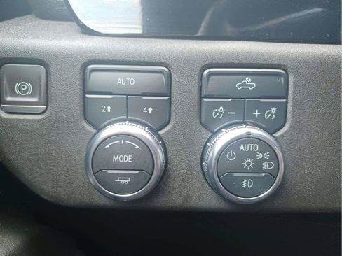 Used 2023 GMC Sierra 1500 Elevation AWD/4WD image 15