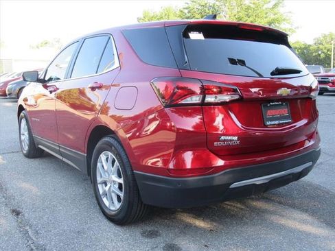 Used 2024 Chevrolet Equinox LT FWD image 5