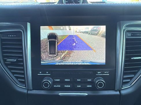 Used 2018 Porsche Macan GTS image 23