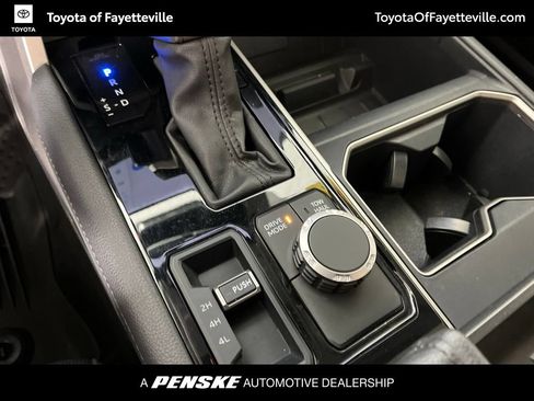Used 2024 Toyota Tundra Limited AWD/4WD image 35