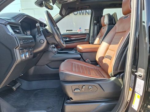 Used 2023 GMC Yukon Denali Ultimate AWD/4WD image 14