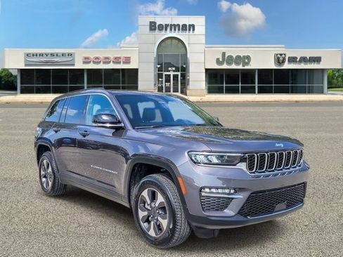 Used 2024 Jeep Grand Cherokee Limited 4xe AWD/4WD image 7