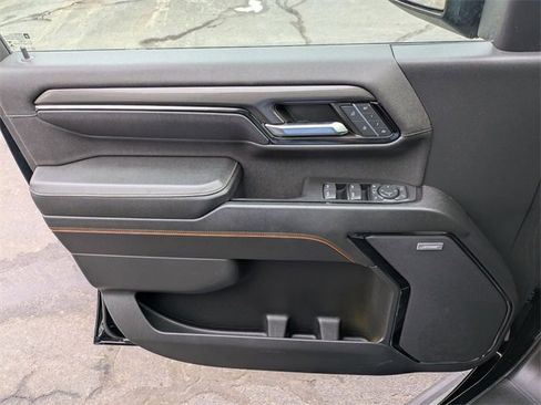 Used 2024 GMC Sierra 2500 AT4 w/ AT4 Premium Plus Package image 11