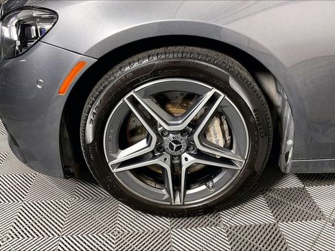 Used 2022 Mercedes-Benz E 350 4MATIC Sedan image 10