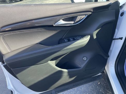Used 2022 Buick Envision Preferred image 12