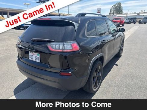 Used 2021 Jeep Cherokee Latitude Plus AWD/4WD image 6