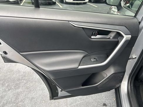 Used 2025 Toyota RAV4 XLE AWD/4WD image 20