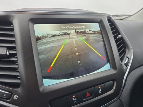 Used 2021 Jeep Cherokee Trailhawk w/ Sun, Sound & Nav Group image 23