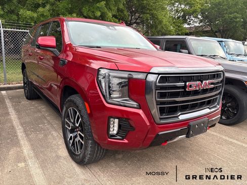 Used 2023 GMC Yukon XL AT4 w/ AT4 Premium Package image 2