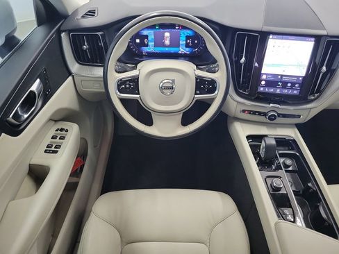 Used 2023 Volvo XC60 B5 Plus AWD/4WD image 17