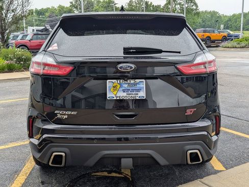 Used 2019 Ford Edge ST w/ Equipment Group 401A AWD/4WD image 4