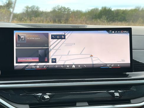 Certified 2025 BMW X5 xDrive40i w/ M Sport Package image 32