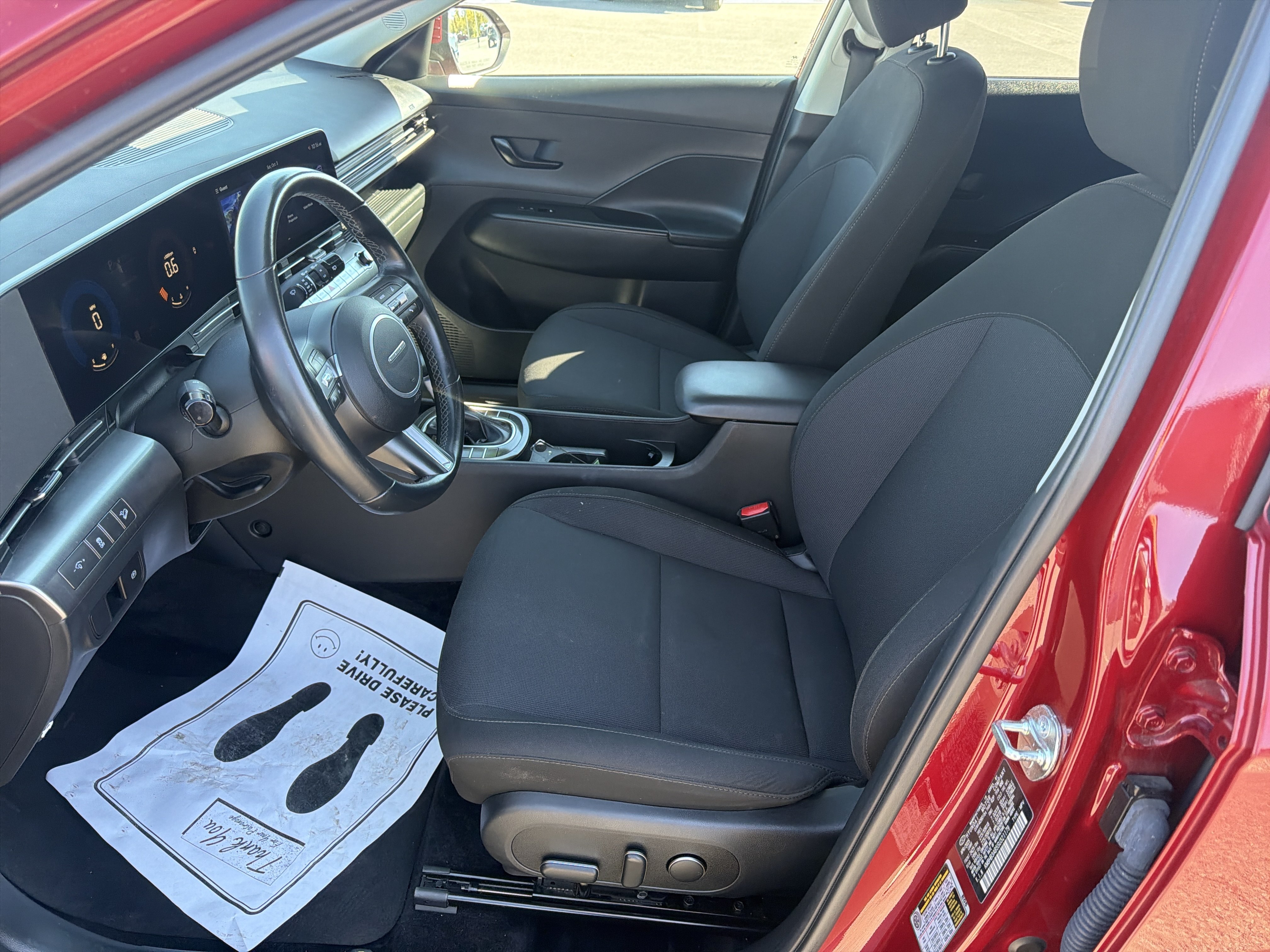 Used 2025 Hyundai Kona SEL FWD image 12