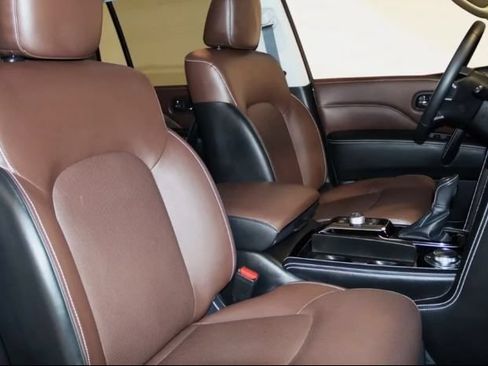 Used 2023 INFINITI QX80 Premium Select w/ Cargo Package AWD/4WD image 5