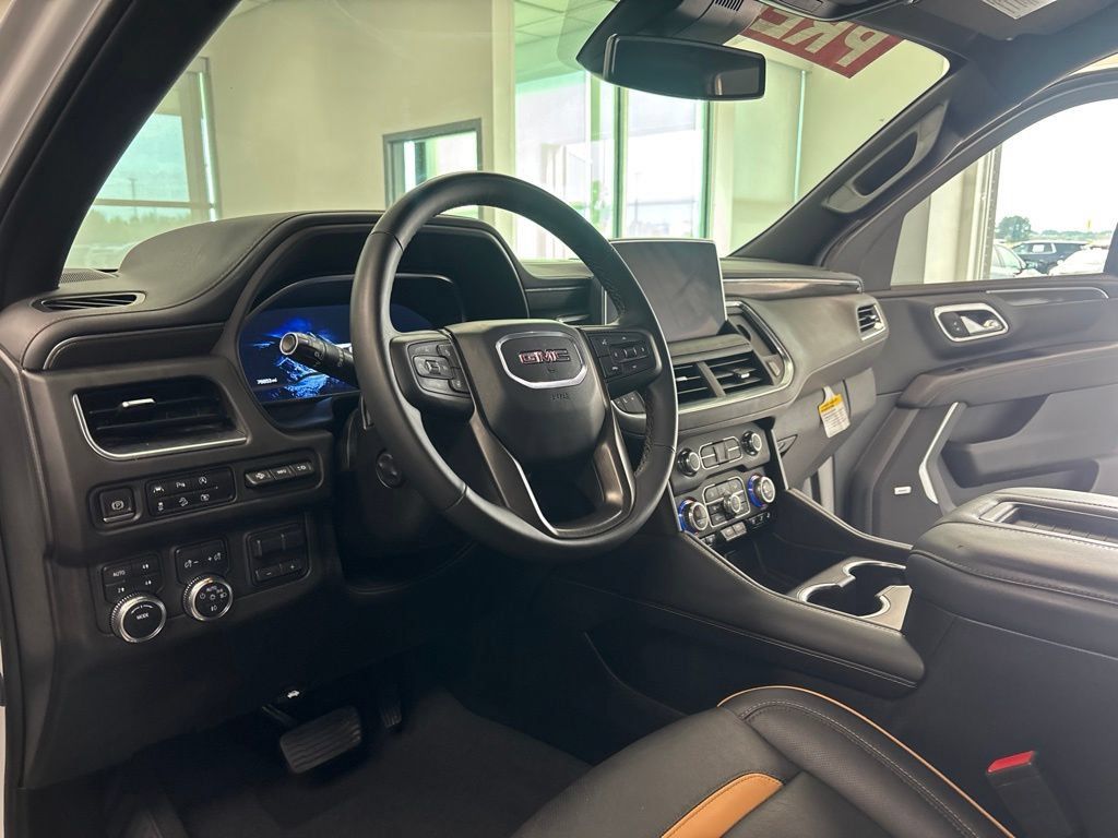 Used 2024 GMC Yukon AT4 w/ Technology Package AWD/4WD image 16
