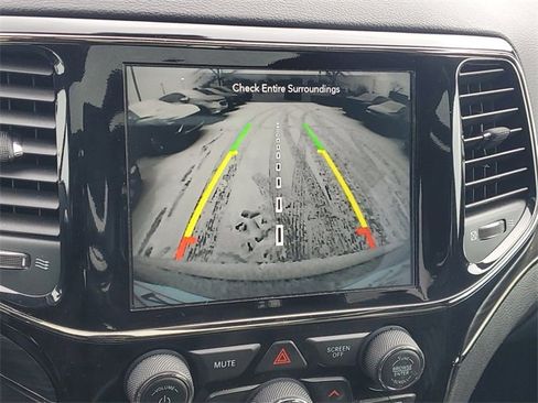 Used 2020 Jeep Grand Cherokee Limited X image 28