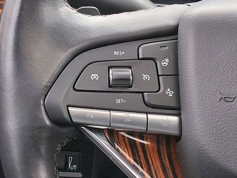 Used 2024 Cadillac Escalade Premium Luxury RWD image 13