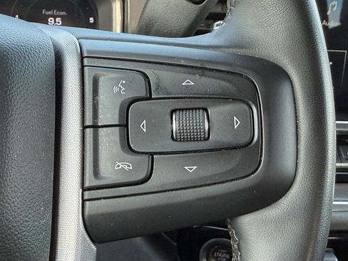 Used 2025 GMC Sierra 1500 SLT image 14