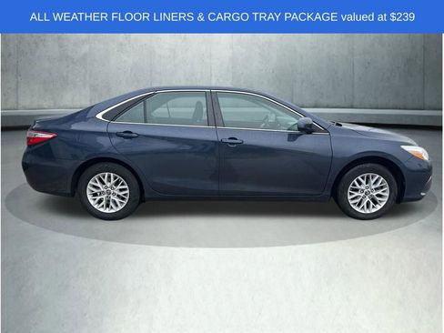 Used 2017 Toyota Camry LE image 5