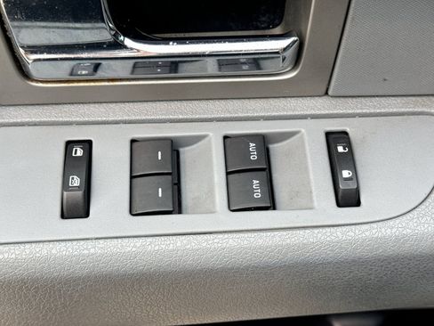 Used 2011 Ford F150 XLT w/ XLT Chrome Pkg AWD/4WD image 20