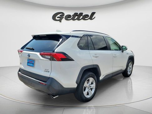 Used 2020 Toyota RAV4 XLE w/ Convenience Package AWD/4WD image 5