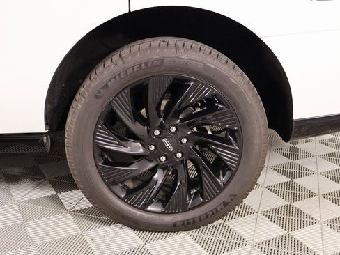 New 2025 Lincoln Navigator Reserve w/ Jet Appearance Package image 22