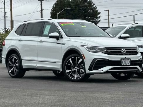 Used 2024 Volkswagen Tiguan SEL R-Line AWD/4WD image 28