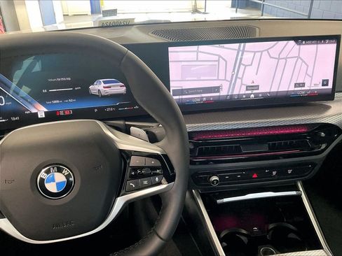 Used 2026 BMW 330i xDrive Sedan AWD/4WD image 18