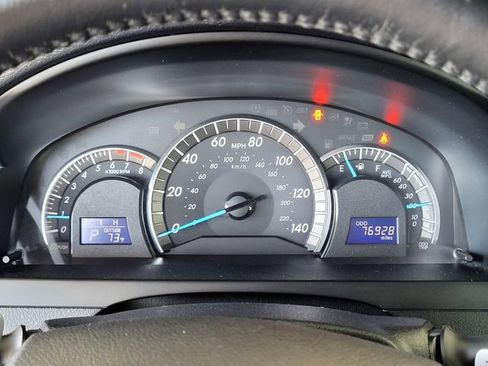 Used 2014 Toyota Camry SE w/ Fleet Convenience Package FWD image 22
