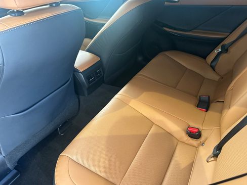 Certified 2024 Lexus IS 300 F Sport RWD image 15