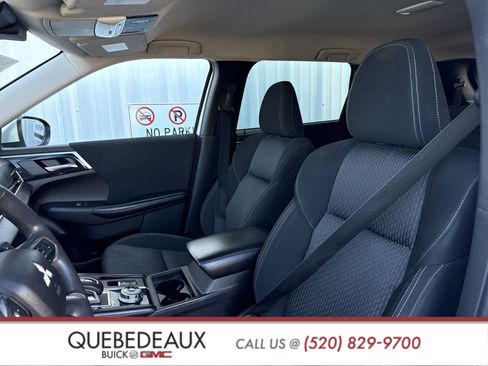 Used 2022 Mitsubishi Outlander ES image 10