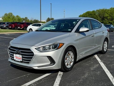 Used 2017 Hyundai Elantra SE FWD image 8
