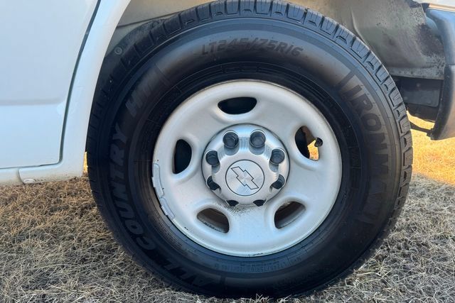 Used 2015 Chevrolet Express 2500 LS RWD image 6