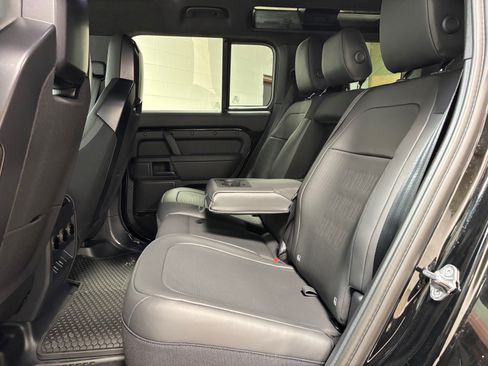New 2026 Land Rover Defender 110 OCTA AWD/4WD image 28