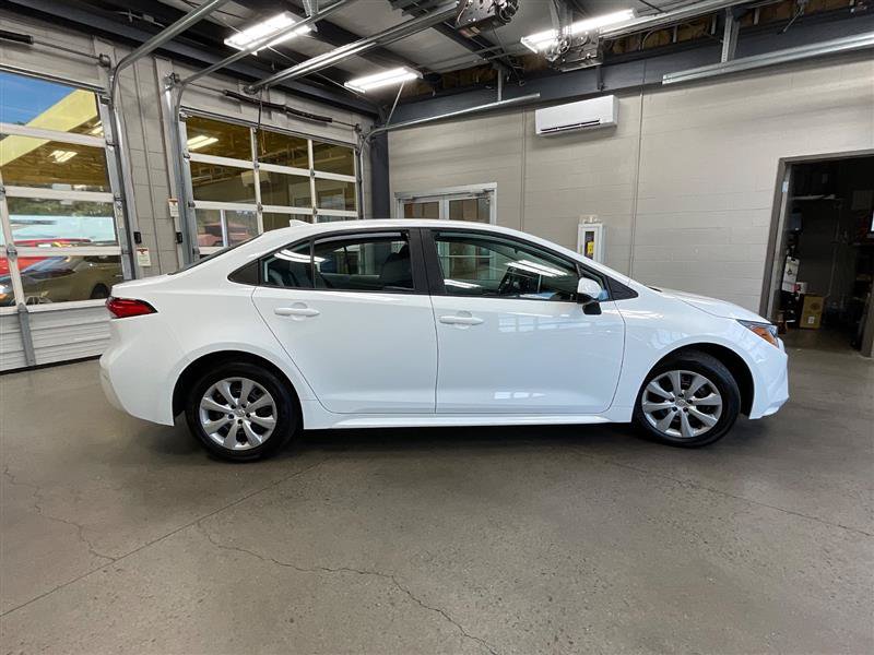 Used 2020 Toyota Corolla LE FWD image 6