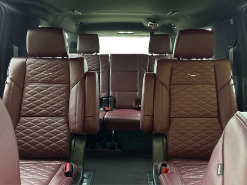 New 2026 Cadillac Escalade ESV Luxury AWD/4WD image 17